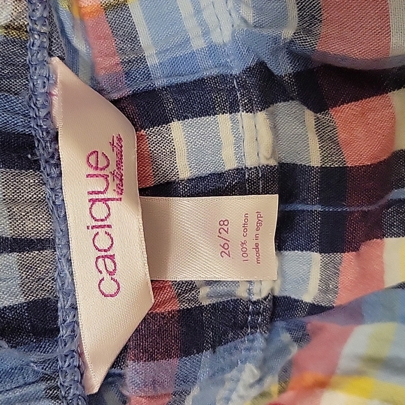 Plaid Capri pants size 26/28 - Picture 3 of 6